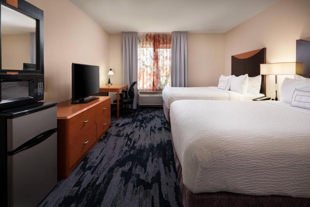 Fairfield Inn & Suites Реддінг Екстер'єр фото
