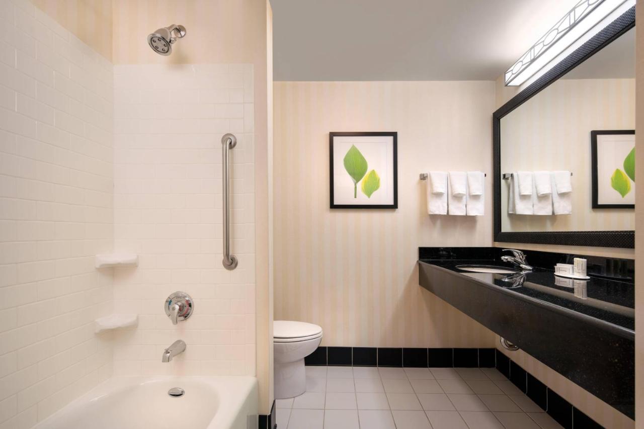 Fairfield Inn & Suites Реддінг Екстер'єр фото