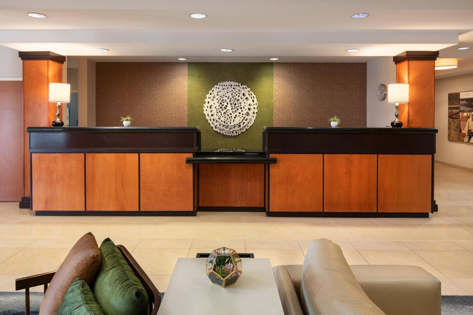 Fairfield Inn & Suites Реддінг Екстер'єр фото