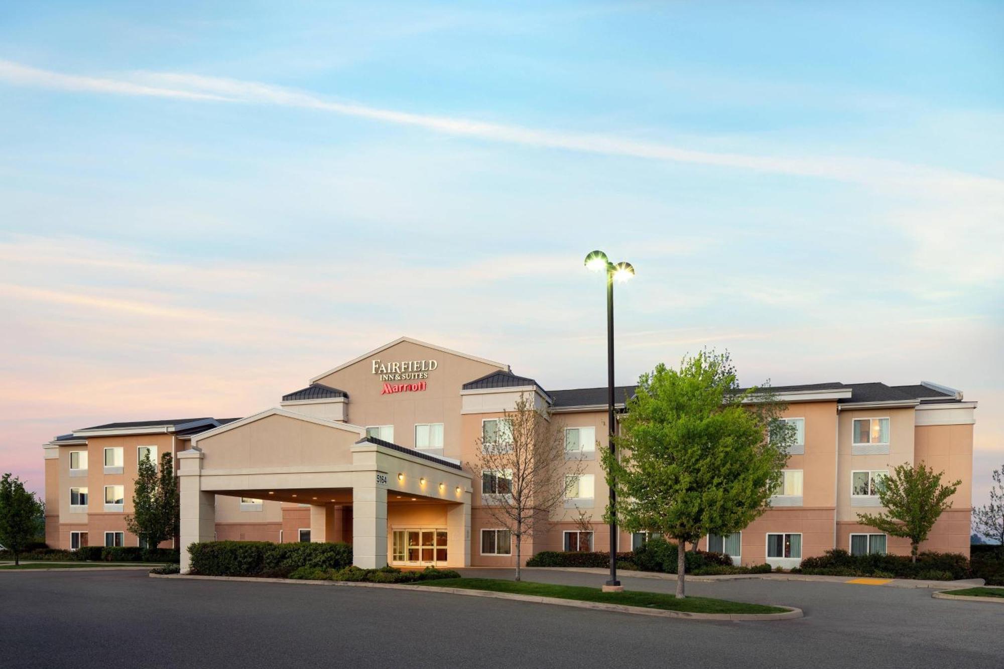 Fairfield Inn & Suites Реддінг Екстер'єр фото