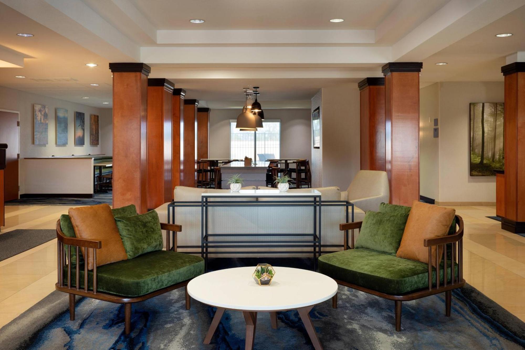 Fairfield Inn & Suites Реддінг Екстер'єр фото