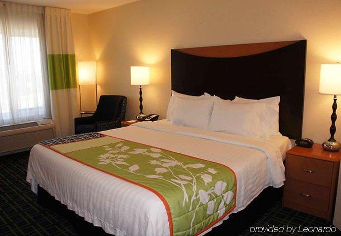 Fairfield Inn & Suites Реддінг Екстер'єр фото